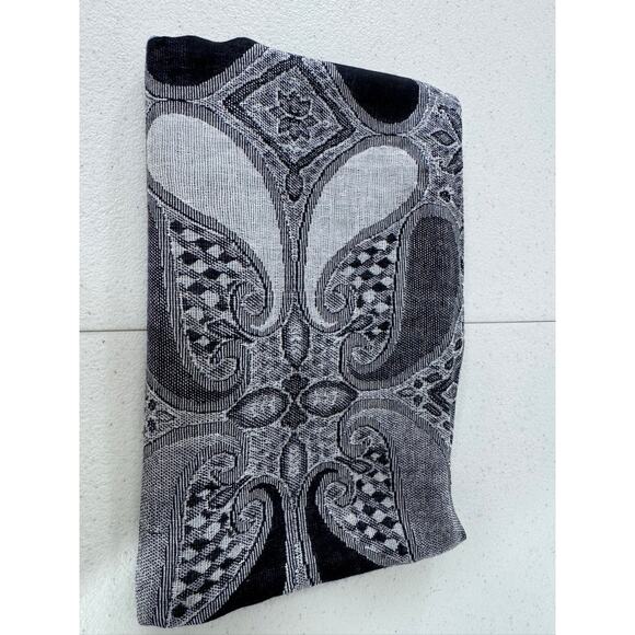 "PASKMINA" Beautiful Scarf Stunning NO FIBER TAG, Silky and Soft Quiet Luxury - Picture 6 of 6